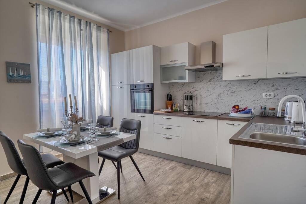 Cozy Modern Apartment Rijeka Luaran gambar